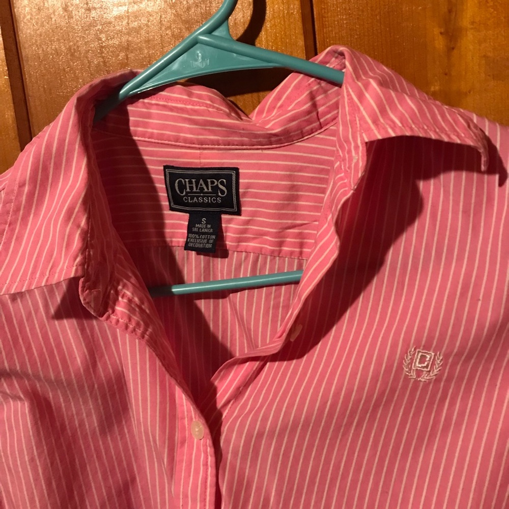 Chaps Button Down ✨